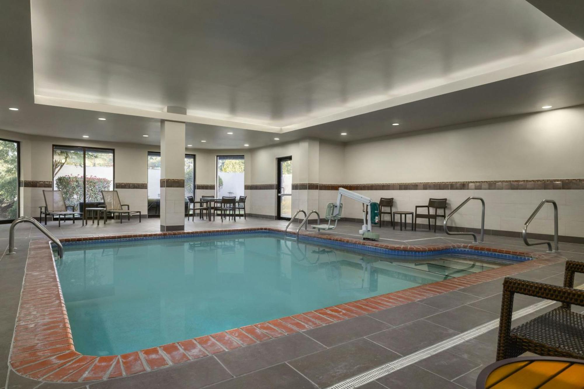 Courtyard Richmond צ'סטר מראה חיצוני תמונה